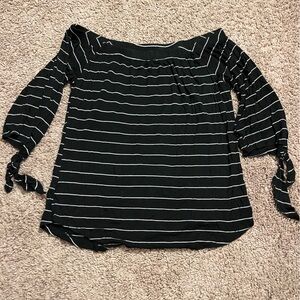 Off the shoulder 3/4 sleeve shirt